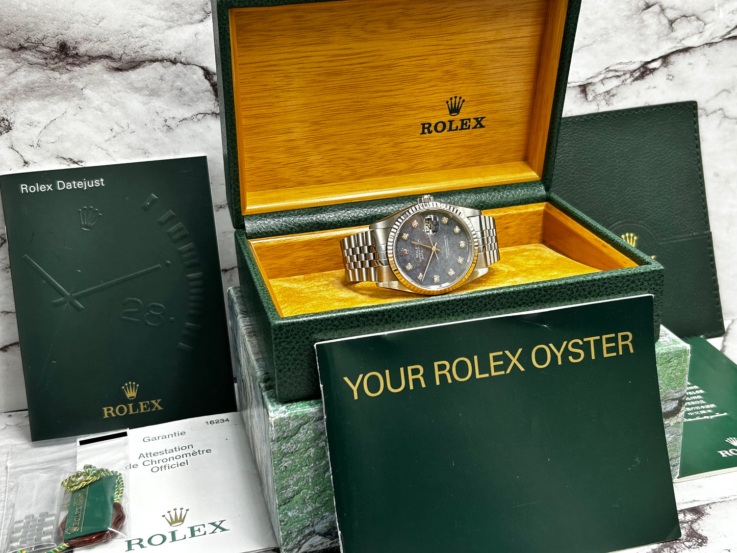 Rolex DateJust 36 Ref: 16234 Rare Sodalite Dial Full Set Mint (Excellent dial)