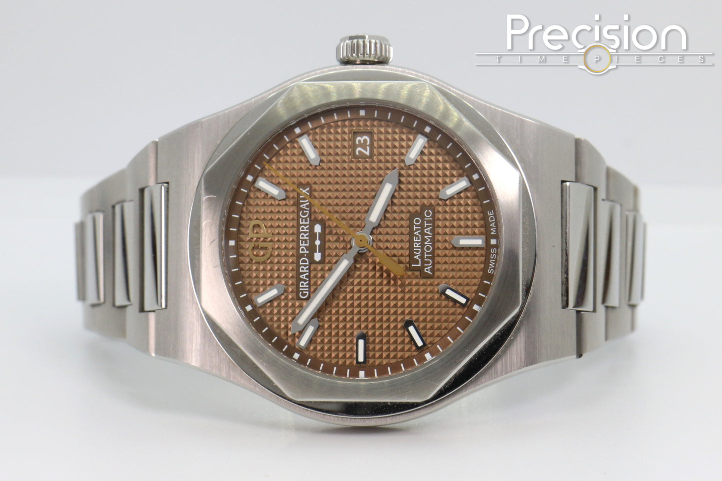 Girard-Perregaux Model: Laureato Reference: 81005-11-3154-1CM 38mm