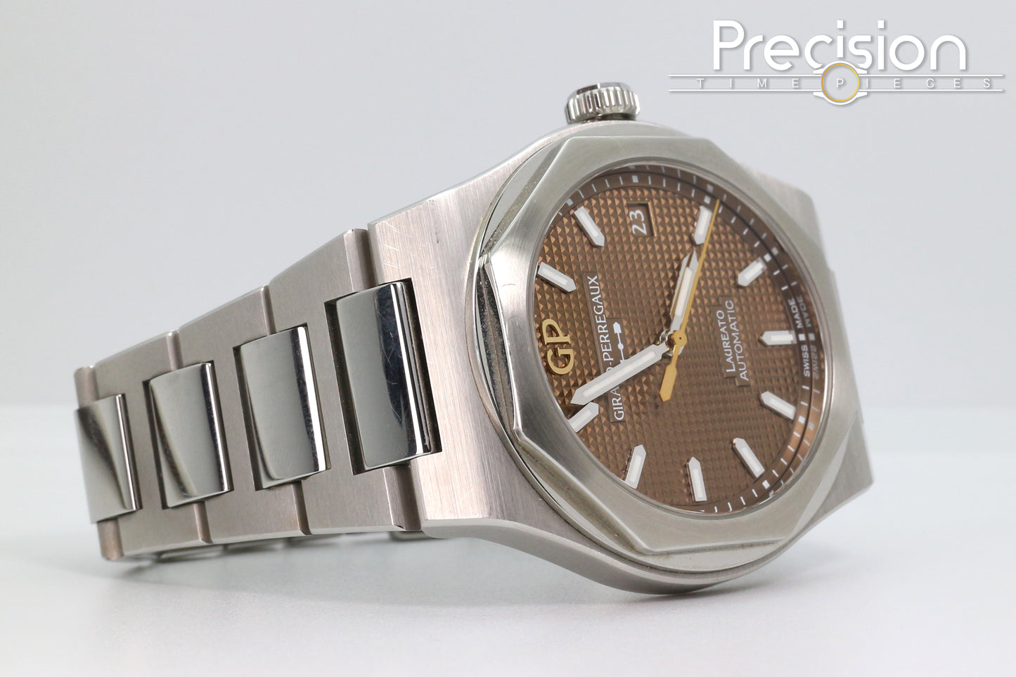 Girard-Perregaux Model: Laureato Reference: 81005-11-3154-1CM 38mm