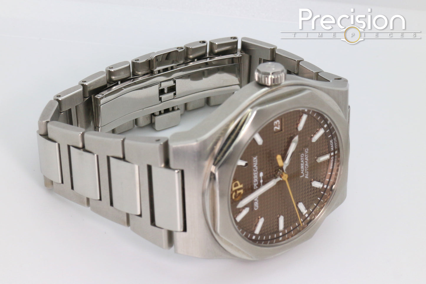 Girard-Perregaux Model: Laureato Reference: 81005-11-3154-1CM 38mm