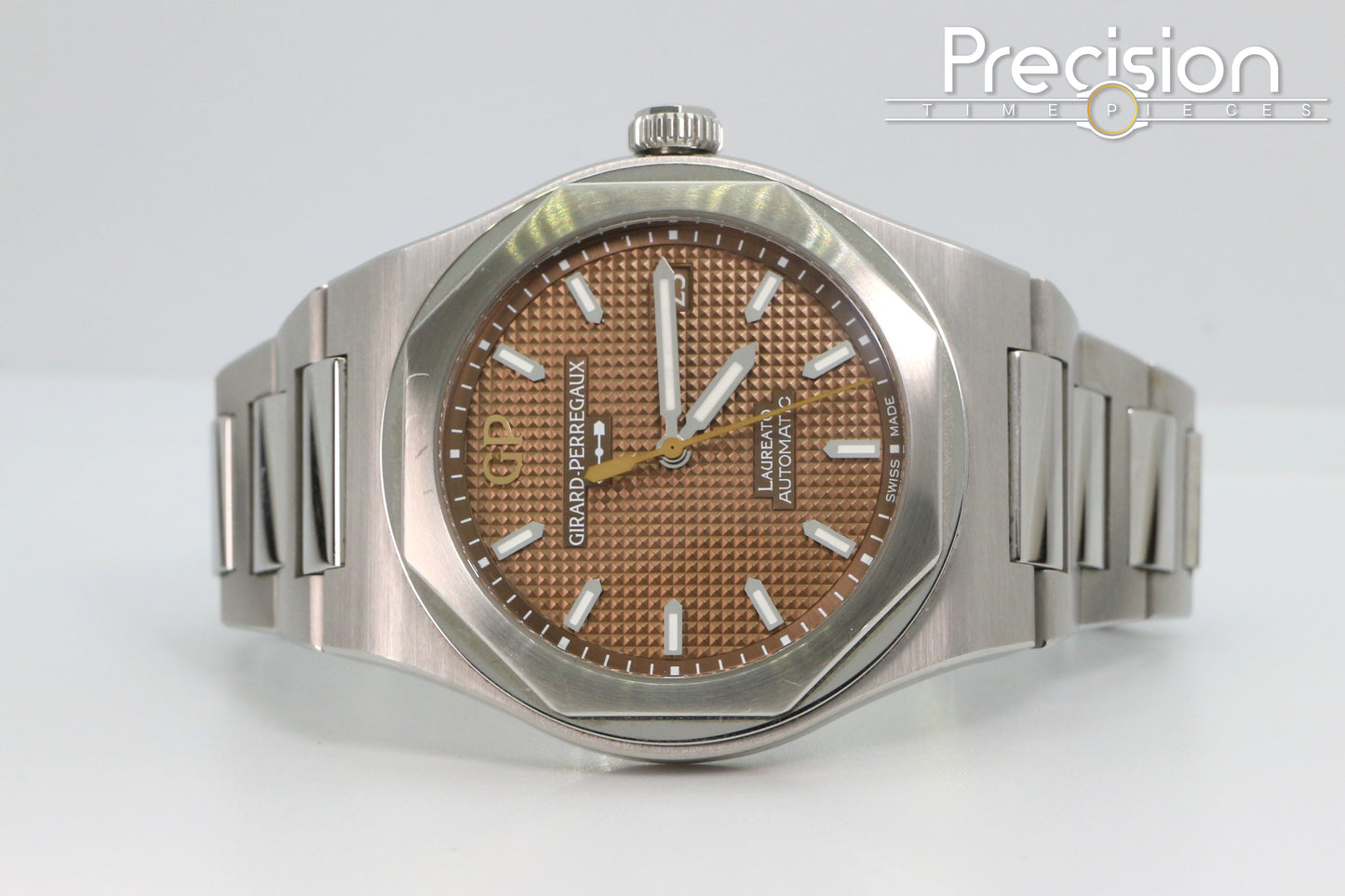 Girard-Perregaux Model: Laureato Reference: 81005-11-3154-1CM 38mm