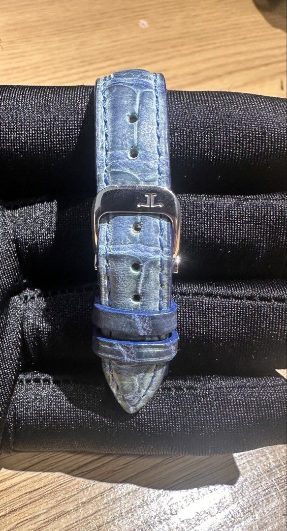 Jaeger-LeCoultre (JLC) Reverso Duetto MOP & Silver Dial 21 x 33mm Ref: 266.8.43
