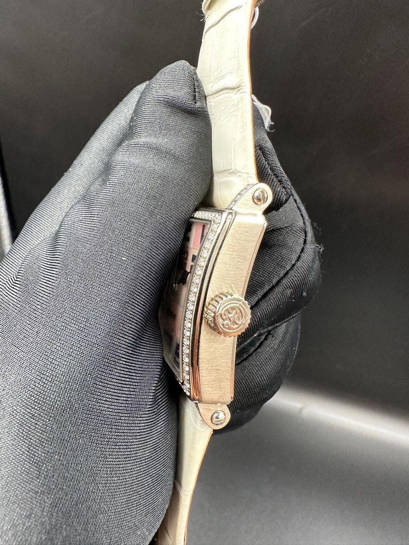 Roger Dubuis Limited Edition Golden Square Hand Wound