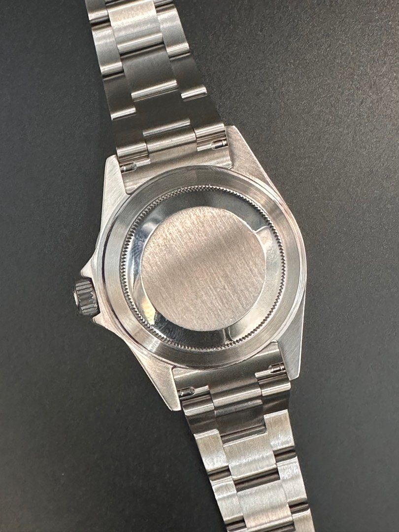 Rolex 16610LV Submariner “The Kermit”