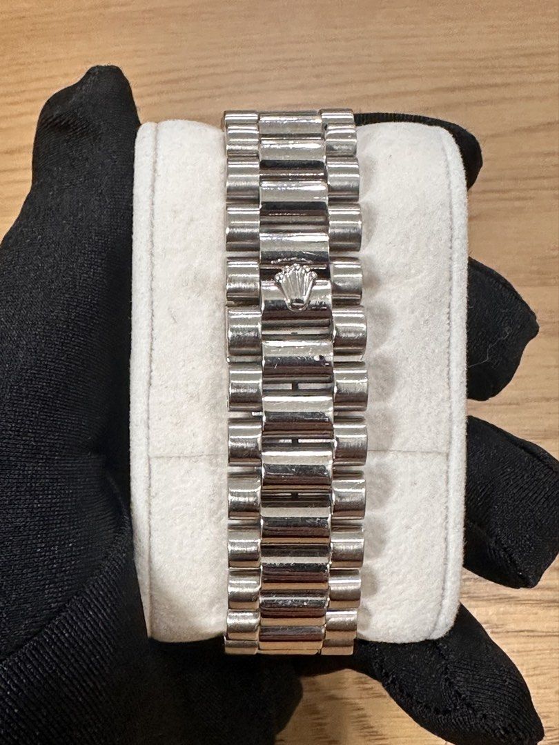 Rolex Day-Date 36 Ref: 118239 18K White Gold ŵ Silver Computer Diamond Dial