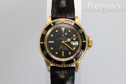 Rolex Submariner Ref: 1680/8 Nipple Dial 18K Yellow Gold 40mm