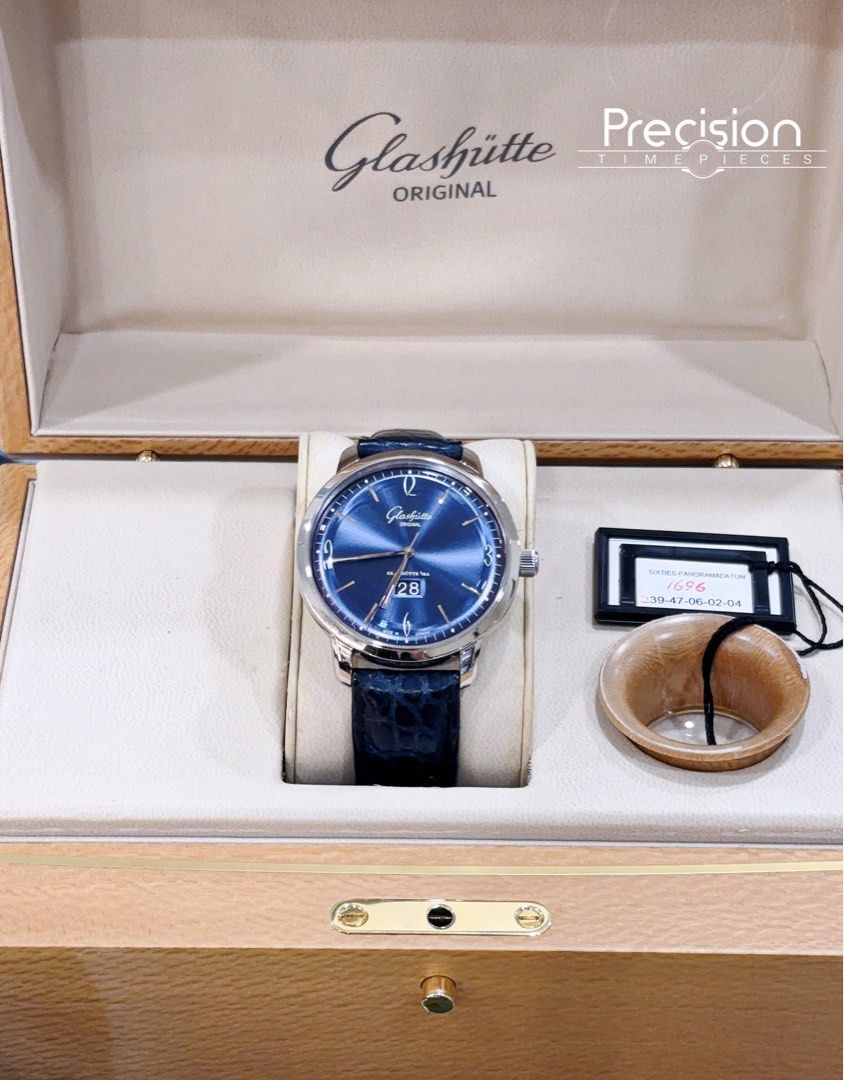 Glashütte Original Sixties Panorama Date 42mm