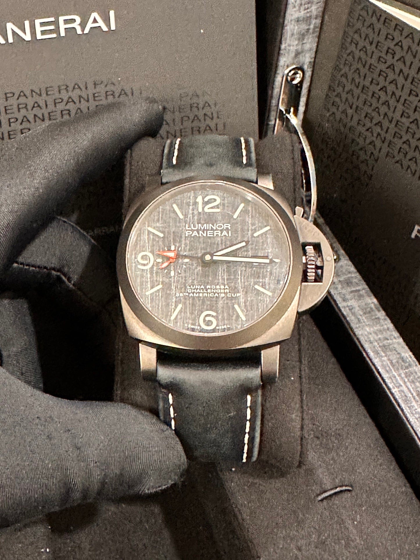 Panerai Luminor 1950 3-Days GMT Luna Rosa Challenger 36th American Cup 44mm PAM01036