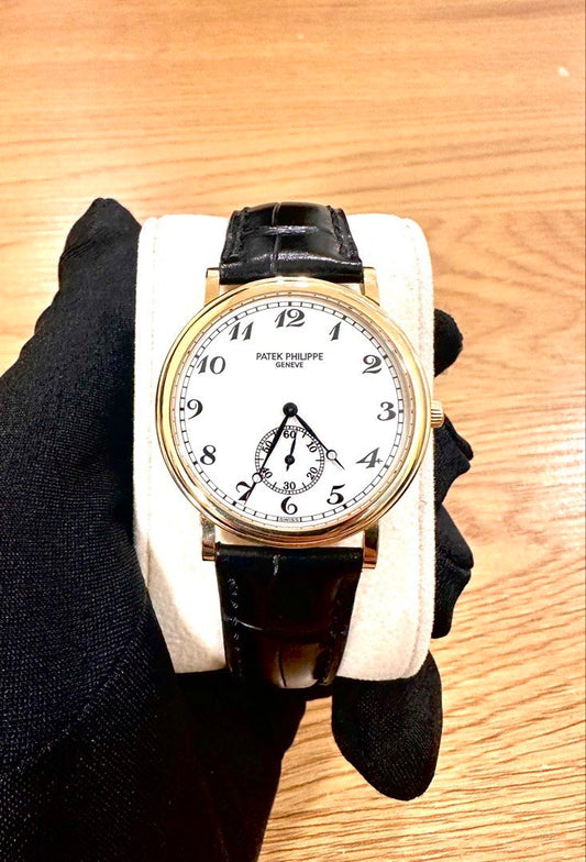 Patek Philippe Calatrava ŵ Breguet Numerals Dial Ref: 5022J 32mm Manual Wind