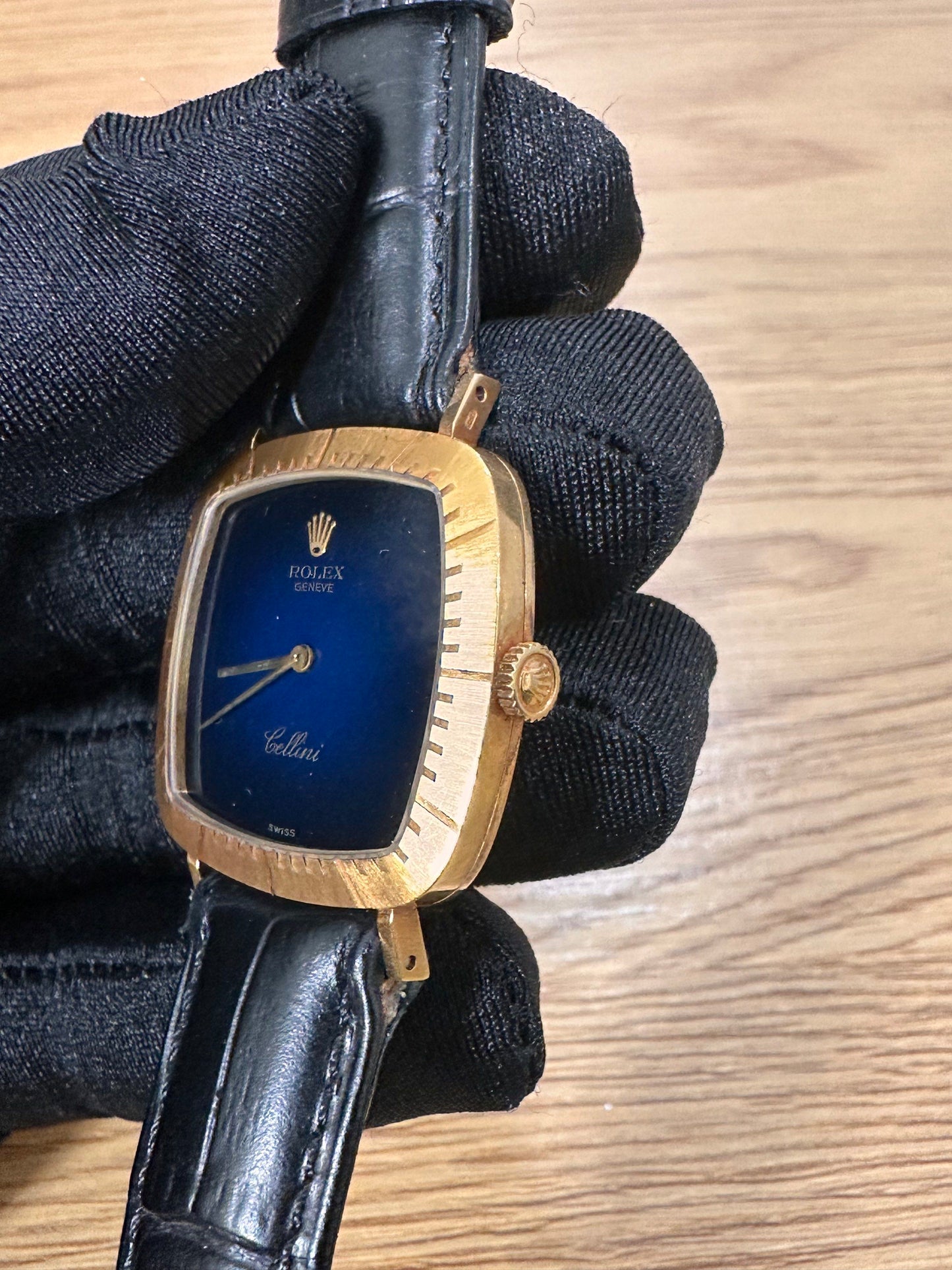 Rolex Cellini Ref: 4048 18K Yellow Gold 30mm Manual Wind Blue Vignette Dial