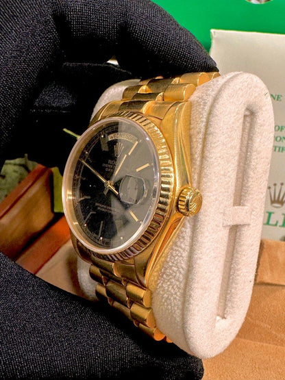 Rolex Day-Date 36 Ref: 18038 Full Set Black Dial R-Series 1989