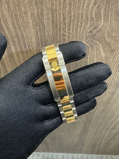 Rolex Submariner 41 Black Two-Tone 18K Yellow Gold & Stainless Steel Like New Condition