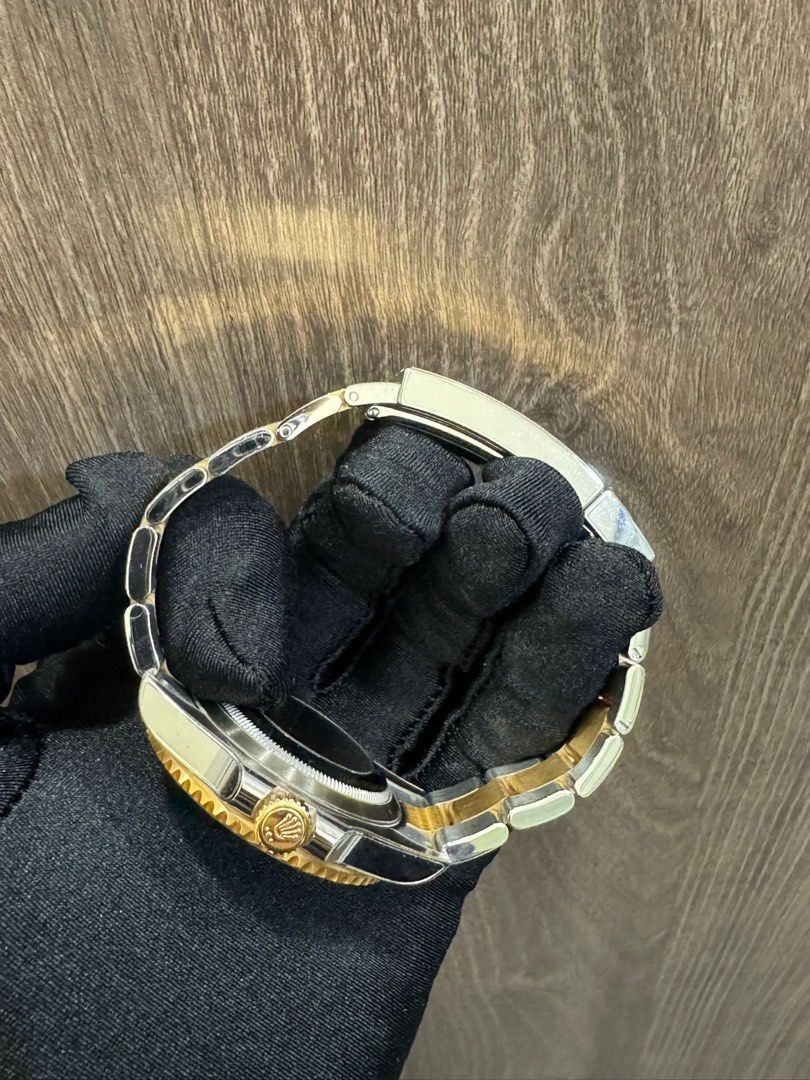 Rolex Submariner 41 Black Two-Tone 18K Yellow Gold & Stainless Steel Like New Condition