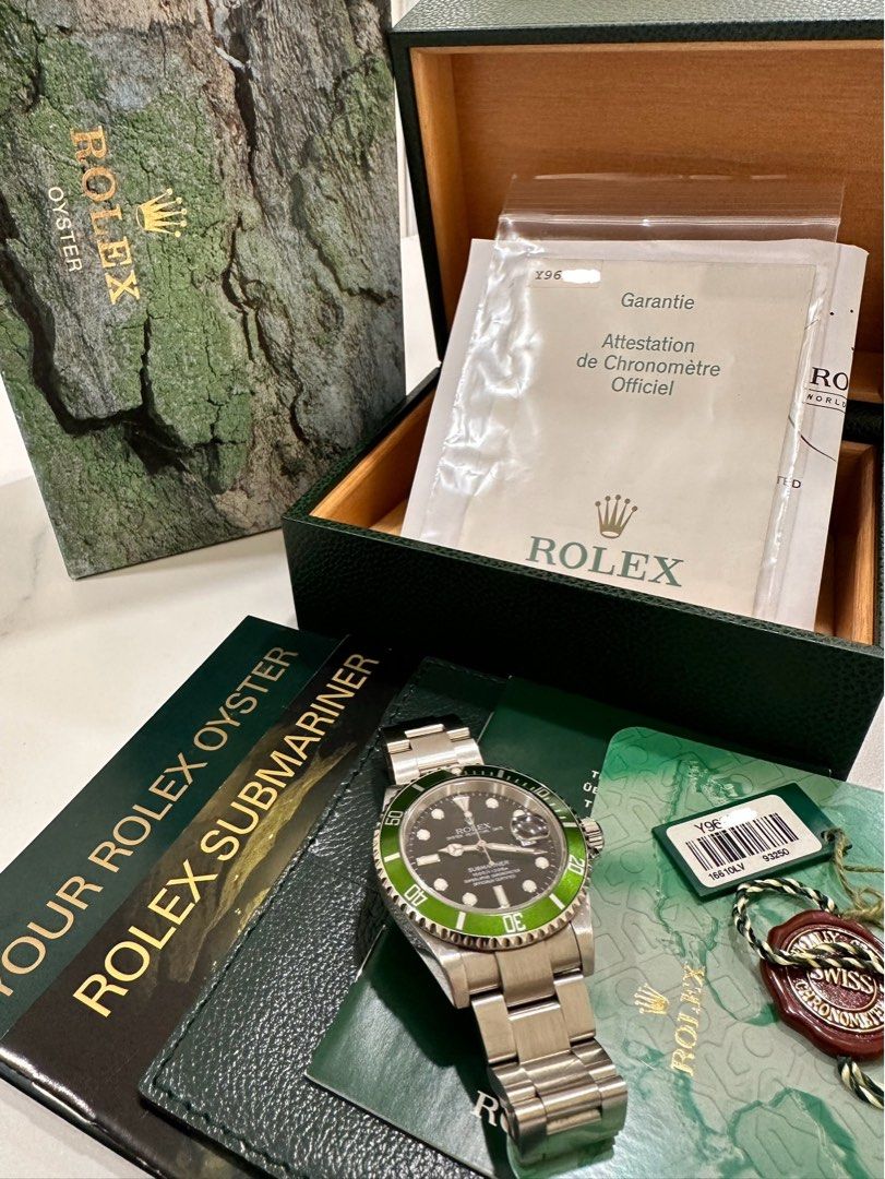 Rolex 16610LV Y-Series Submariner “Kermit” Full Set (Very Rare)